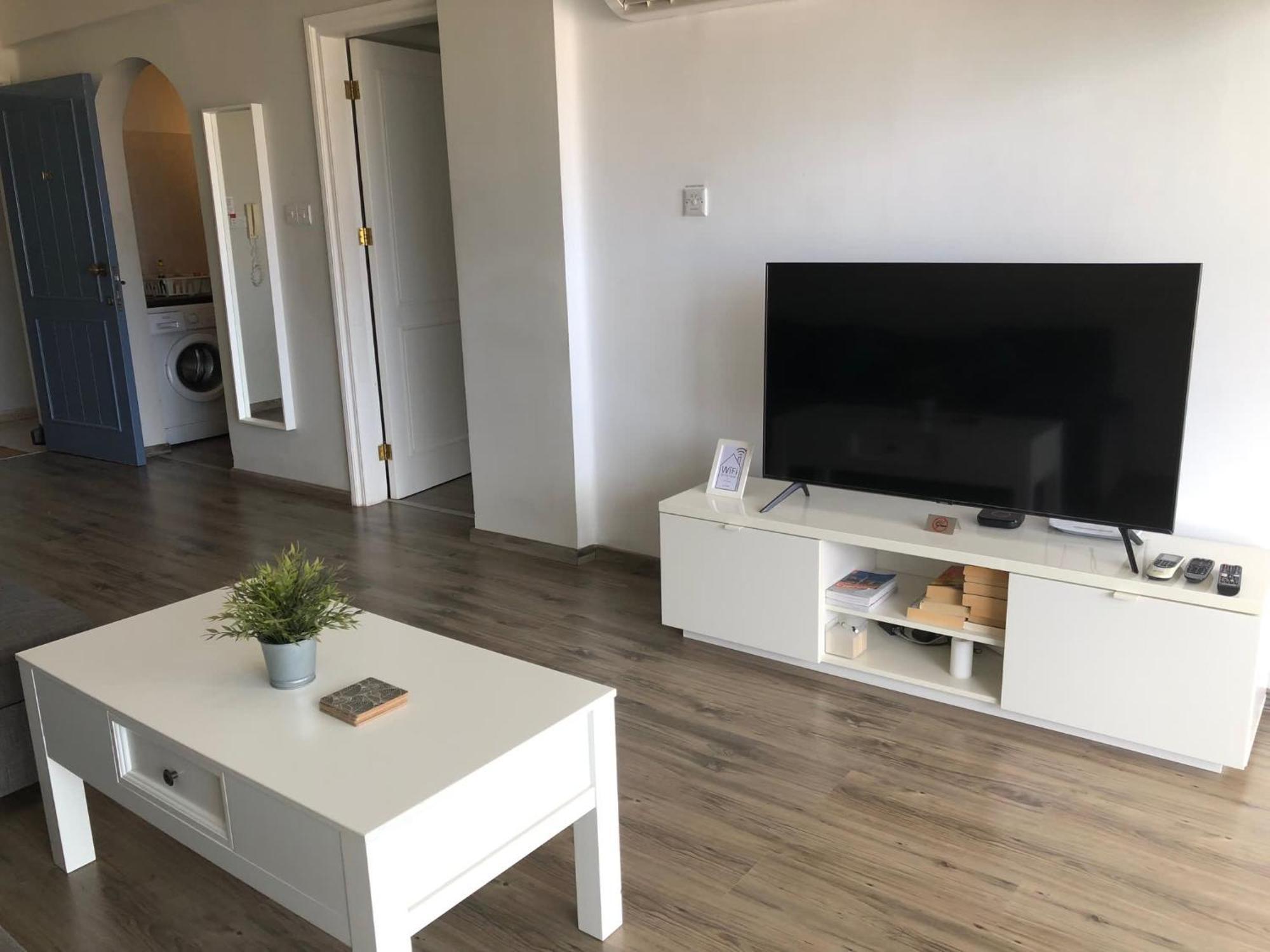 Kings Palace - Modern And Stylish 1 Bedroom Apartment Paphos Exteriör bild