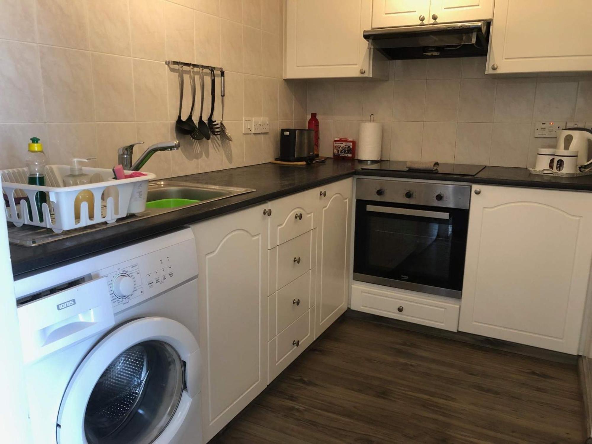 Kings Palace - Modern And Stylish 1 Bedroom Apartment Paphos Exteriör bild